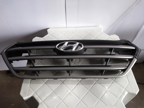 Grade Dianteira New Tucson 2016 A 2021 Com Detalhes  Brilhante