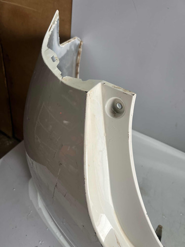 Pára-choque Traseiro Yaris Sedam - Imagem 3