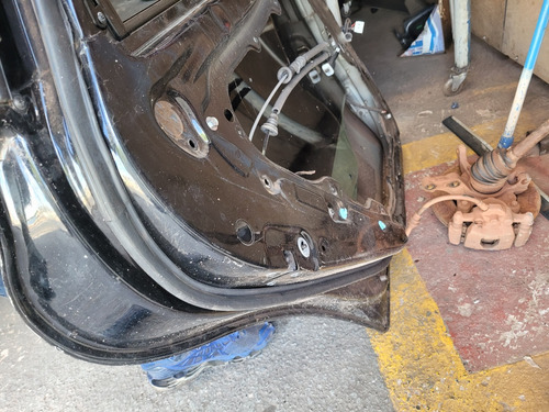 Porta Traseira Esquerda Azera 2010 Original C Detalhe  Usada Traseira Esquerdo Preto - Imagem 2