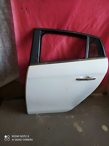Porta Traseira Esquerda Bravo 2014 Usada Traseira Esquerda Branco