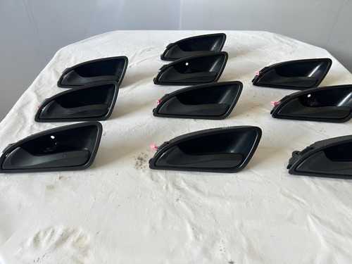 Maçaneta Interna Hb20 13/19 Usada Lado Esq Dianteira