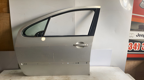 Porta Dianteira Esq Peugeot 307 2005 Usada Dianteira Esquerdo Prateado