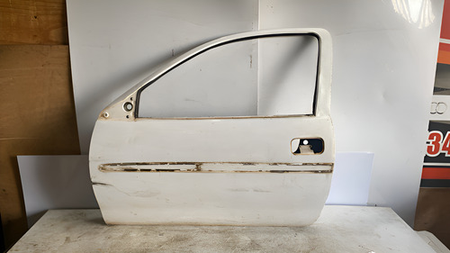Porta Dianteira Esq Chevrolet Corsa 2p Usada Dianteira Esquerdo Branco