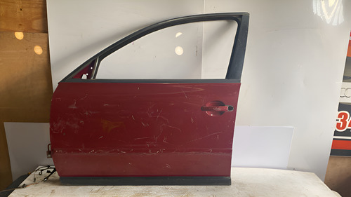Porta Dianteira Esq Vw Passat 2004 Usada Dianteira Esquerdo Vermelho