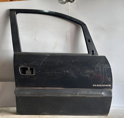 Porta Dianteira Dir. Zafira 2003-2010 4 Portas Usada Dianteira Direito Preto