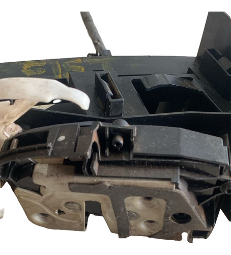 Fechadura Traseira Esquerda Original Fox 2015 Usada - Imagem 3