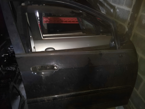 Porta Punto 2011 Dianteira Lado Direito Usada Dianteira Direita Marrom-escuro