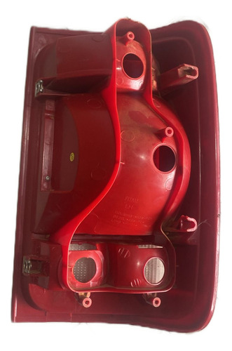 Lanterna Traseira Esq. Amarok 2010 A 2016 Paralela Usada Esquerdo/motorista Verm - Imagem 2