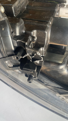 Farol Direito Orig. Toyota Yaris Full Led C/ Detalhe Usada Direito/passageiro - Imagem 2