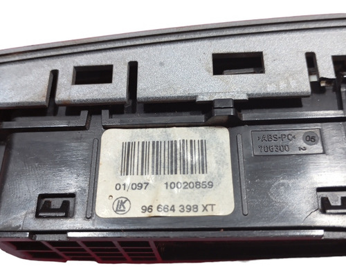 Moldura Botão Pisca Alerta Trava Peugeot  12 À 16 C/ Detalhe - Imagem 3