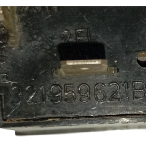 Botão Desembaçador Traseiro Orig Vw Gol Voyage Quadrado 1990 - Imagem 3