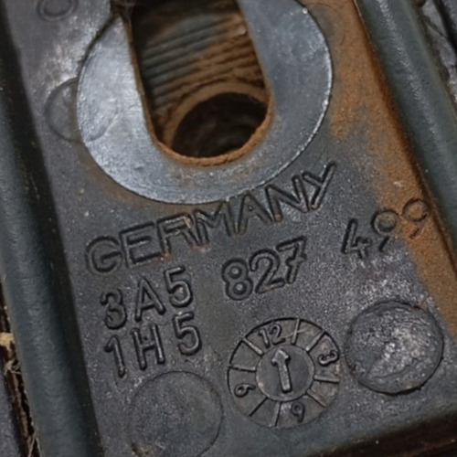 Batente Tampa Traseira Original Volkswagen Passat 1996 - Imagem 2