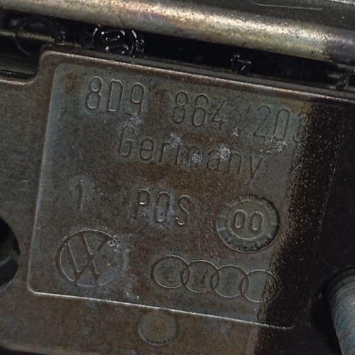 Gancho Assoalho Porta Malas Original Audi A3 2000 - Imagem 2