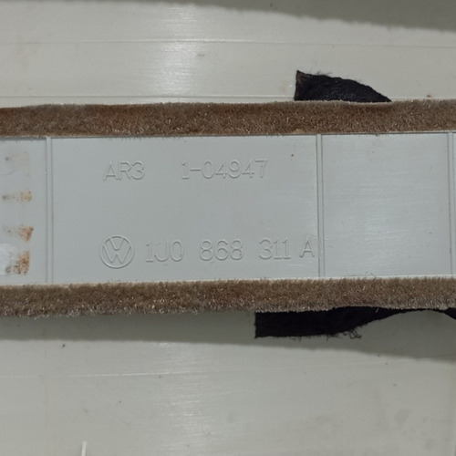 Acabamento Coluna Central Interno Direito Vw Golf 2000 Caramelo - Imagem 3