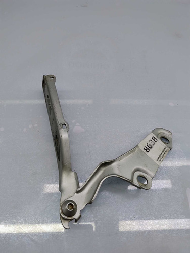 Dobradiça Esquerda Capô Audi A3 2016 - Imagem 4