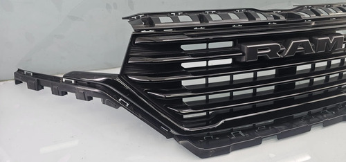 Grade Frontal Black Piano Dodge Rampage Rt 2023 2025 - Imagem 6