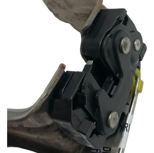 Fechadura Trava Banco Traseiro Esq Toyota Yaris Sedan 2020 Preto - Imagem 5