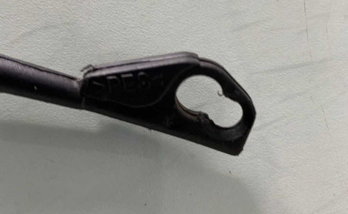 Cordão Bagagito Tampão Porta Malas Fox 2004 A 2020 - Imagem 2