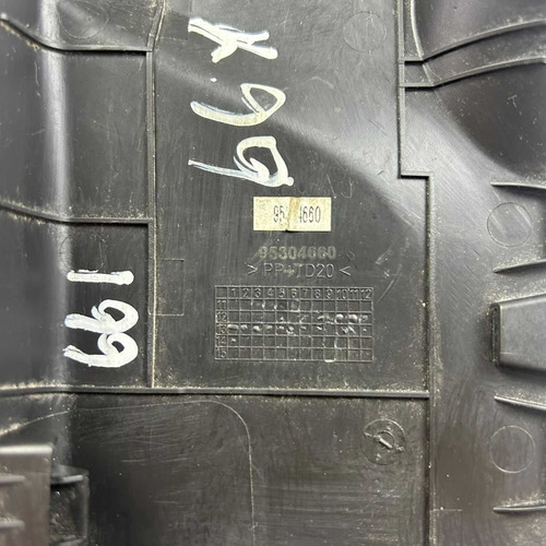 Moldura Sensor Parabrisa Esquerdo Gm Tracker 2015 2019 Branco - Imagem 3