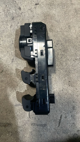 Botão Vidro Elétrico Esquerdo Chevrolet Silverado 2024 - Imagem 2