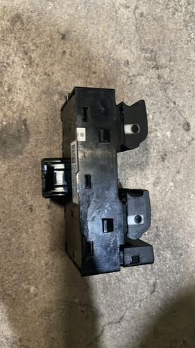 Botao Vidro Eletrico Dianteiro L/e Onix/tracker 26211281 - Imagem 4