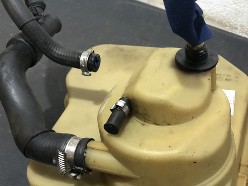 Reservatório Óleo Da Suspensão Citröen C5 01/05 Original - Imagem 5