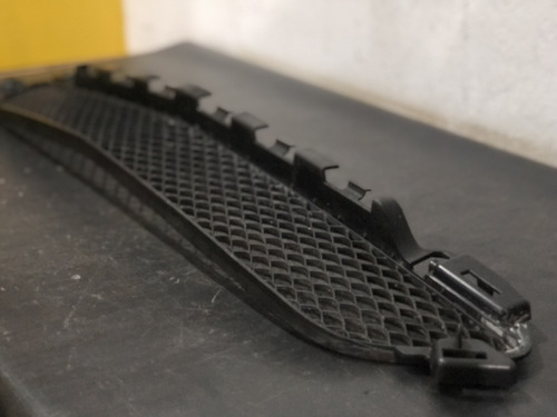 Grade Inferior Parachoque Mercedes C180 C200 Cod A2058850423 Fosco - Imagem 3
