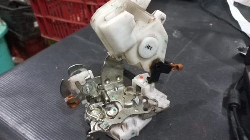 Fechadura Trava Porta Traseira Direita Toyota Etios 2017 - Imagem 3