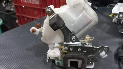 Fechadura Trava Porta Dianteira Direita Toyota Etios 2018 - Imagem 2