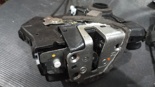 Fechadura Trava Porta Traseira Direita Toyota Corolla 2005 - Imagem 2