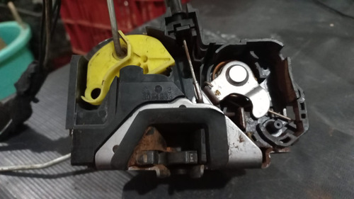 Fechadura Trava Porta Dianteira Esquerda Gm Montana 2015 - Imagem 4