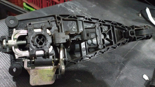 Maçaneta Porta Dianteira Dieita Gm Montana 2015 Dianteira - Imagem 3