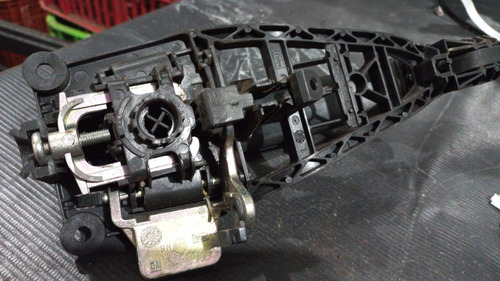 Maçaneta Porta Dianteira Dieita Gm Montana 2015 Dianteira - Imagem 4