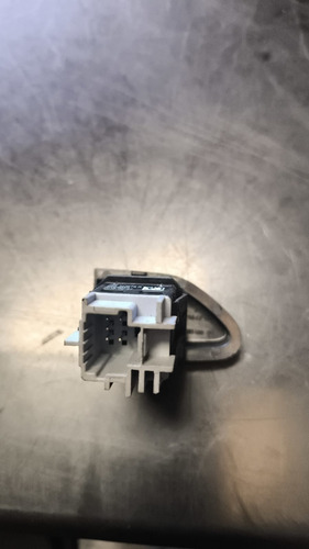 Interruptor Trava Duster 2018 252103678r - Imagem 4