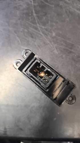 Comando Botão Vidro Traseiro Direito Hyundai I30 2011 - Imagem 2