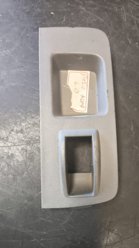 Moldura Botão Vidro Elétrico Palio 2014 Lado Direito - Imagem 2