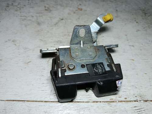 Fechadura Tampa Traseira Gm Corsa Montana 2006 Original - Imagem 4