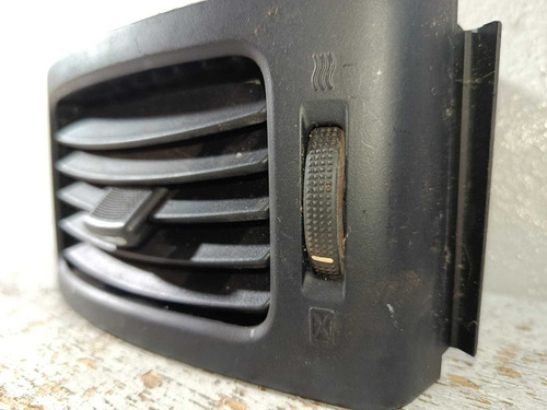 Difusor Ar Esquerdo Hyundai I30 2009 2010 2011 974802h000 - Imagem 4