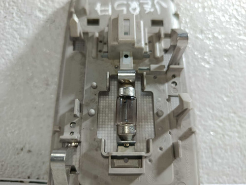 Luz De Teto Cortesia Nissan Versa 2016 2017 26410el00a - Imagem 5