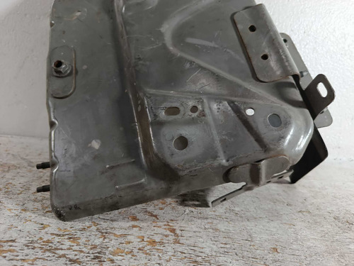 Caixa Suporte Bateria Nissan Versa 2019 Original - Imagem 4
