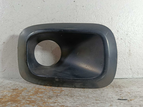 Moldura Farol De Milha L.d Fiat Uno 2014 2015 2016 100209423 Preto Direito - Imagem 4