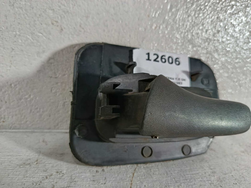 Maçaneta Interna T.e Gm Corsa 2001 90431363 Preto Traseira - Imagem 4