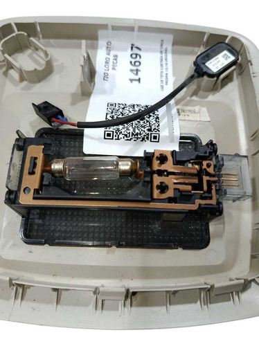 Luz De Teto Cortesia Gm Onix Prisma 13/18 Original - Imagem 3