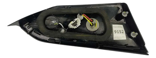 Lanterna Tampa Porta Mala  Nissan Versa 2020 2023 - Imagem 2