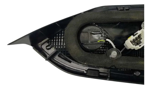 Lanterna Tampa Porta Mala  Nissan Versa 2020 2023 - Imagem 4