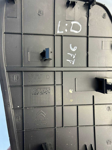 Acabamento Lateral Painel Direito Citroen C3 2016 - Imagem 2
