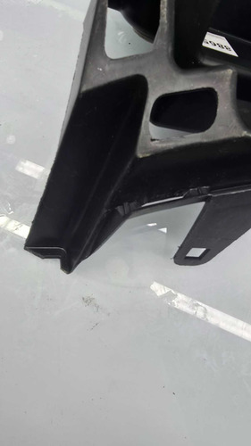 *guia Para-choque Traseiro Direito Peugeot 208 20/23 - Imagem 3