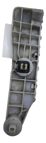 *guia Para-choque Traseiro Esquerdo Nissan Versa 2011 2021 - Imagem 3