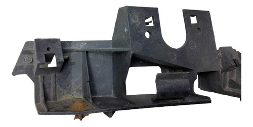 *guia Para-choque Dianteiro Direito Renault Clio 1999 A 2010 - Imagem 4