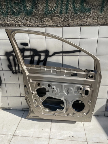 Porta Dianteira Esquerda Renault Captur Dianteira Esquerda Prata - Imagem 3